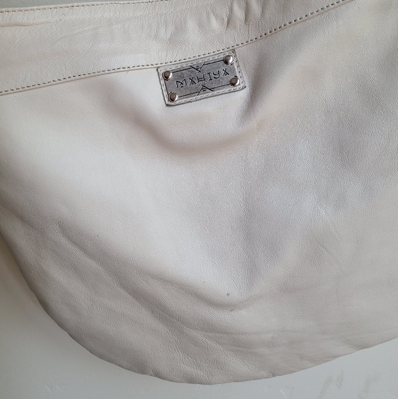 SWAPPED Mahiya Harlow Fringed Bag in Cream - Picture 7 of 15